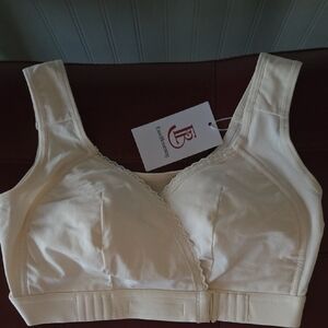 Comfort Cotton Front-Closure Bra in Cream - Brand: EaseBlooming